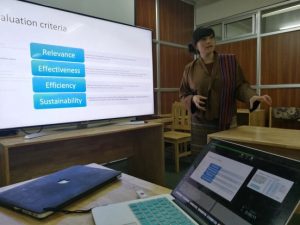 Aplicando Evaluación de Impacto en Bután